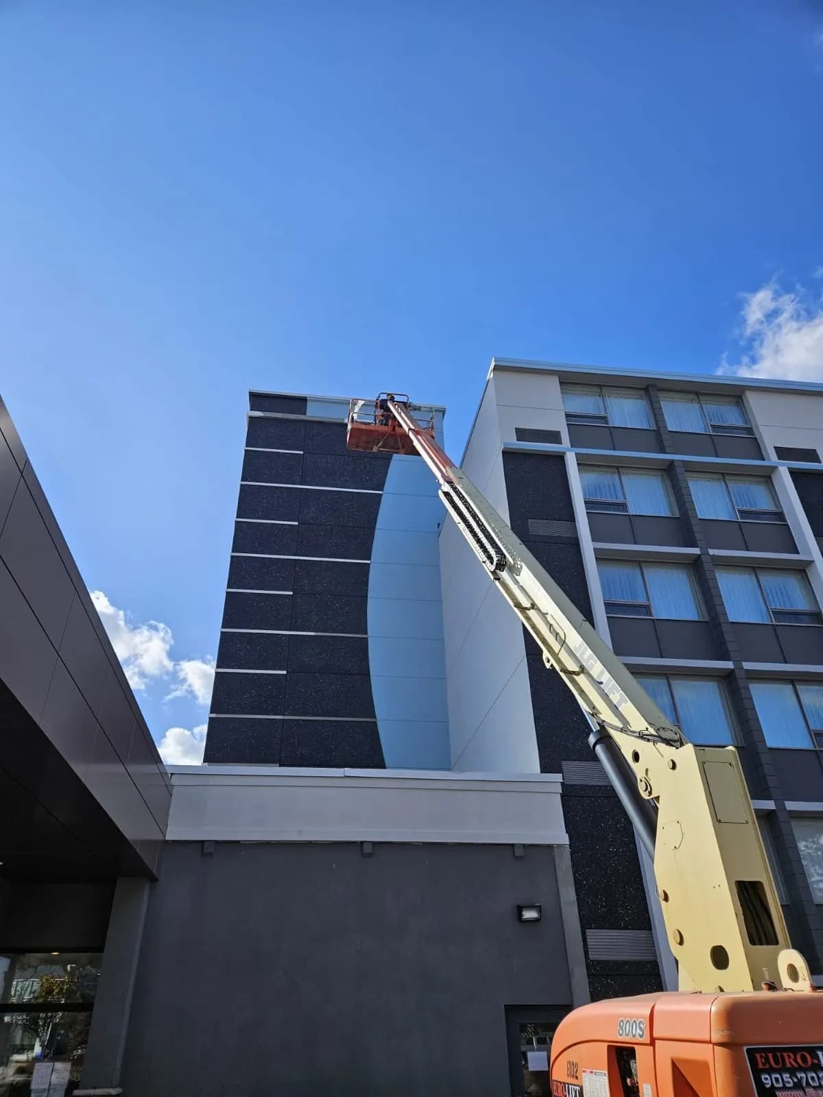Holiday Inn, Burlington — Reaching the tower head from the basket