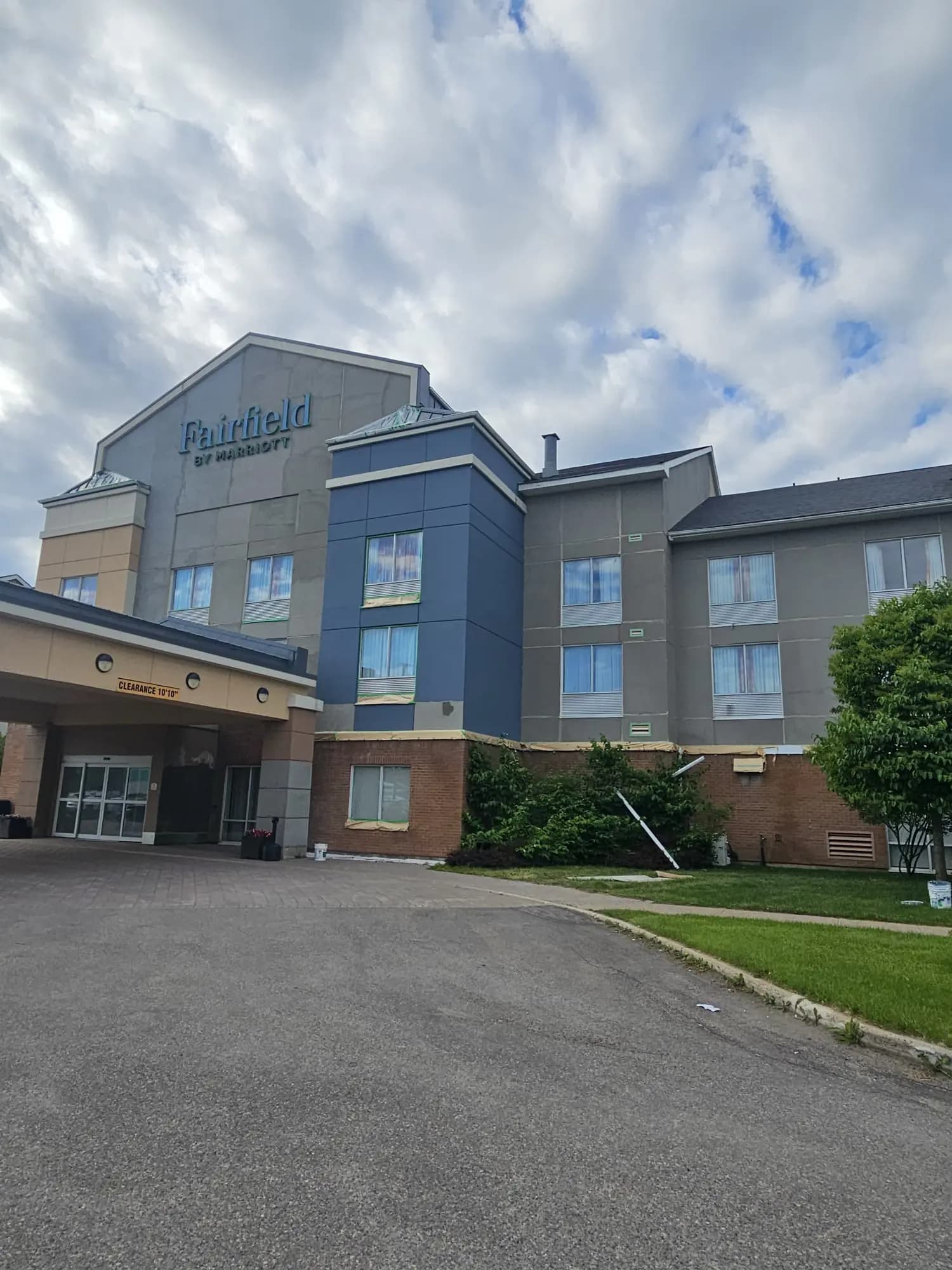 Fairfield by Marriott, Sault Ste. Marie — Entrance elevation masked off before coating