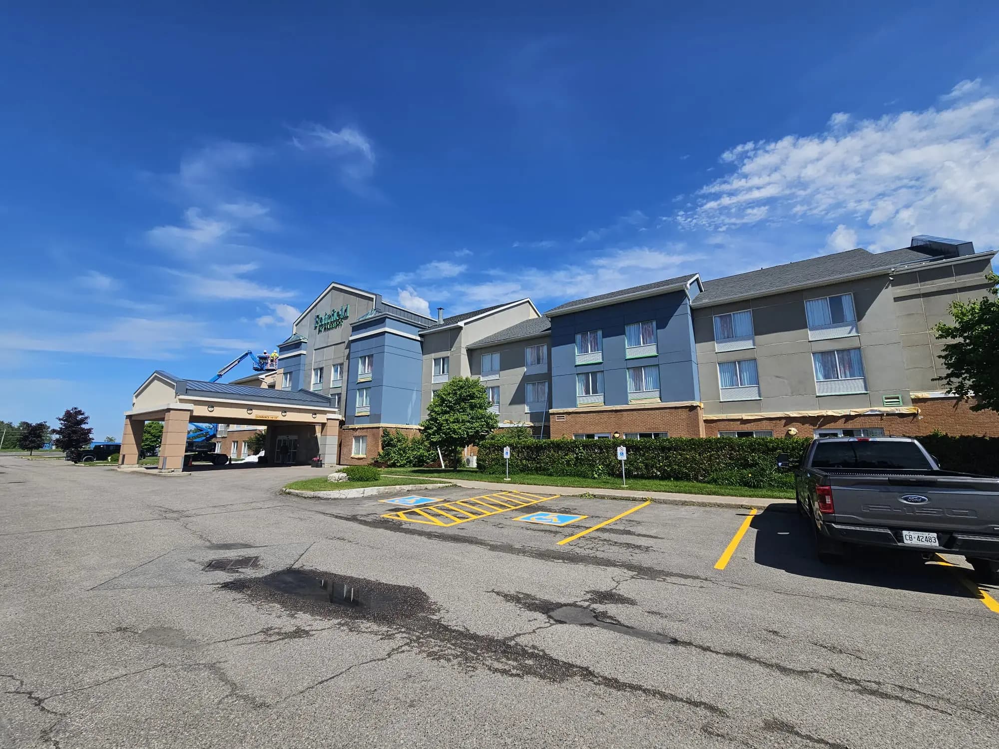 Fairfield by Marriott, Sault Ste. Marie — Long elevation part way through